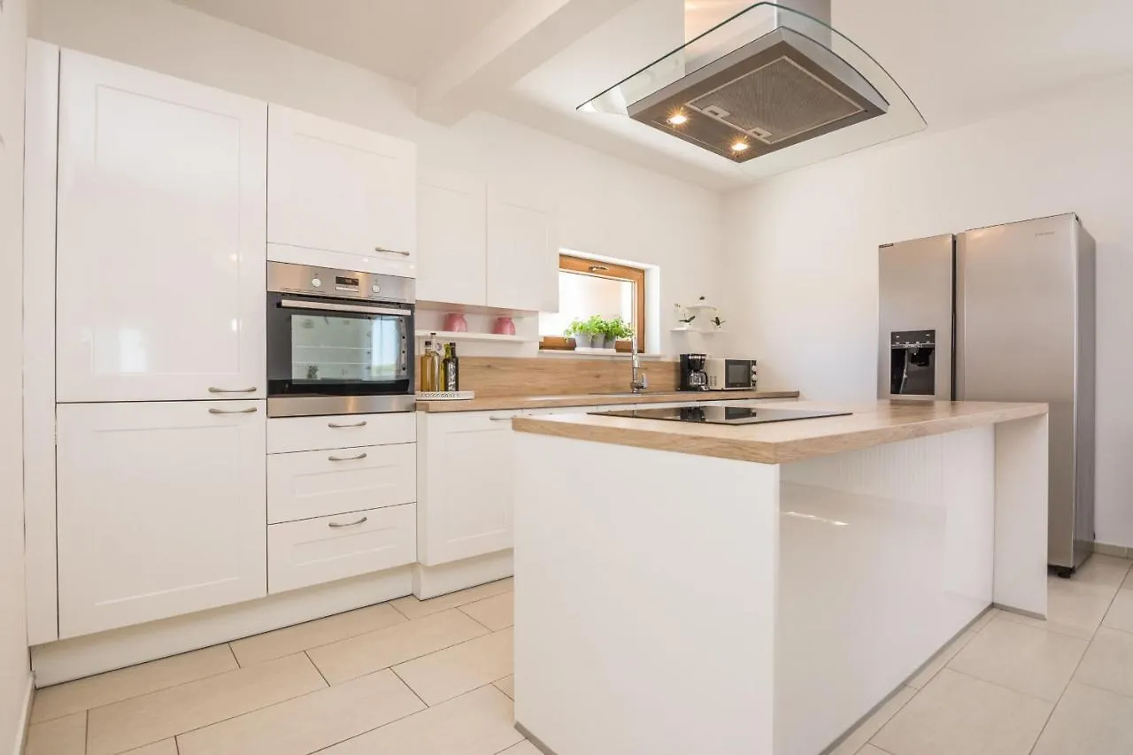 Villa M&M Zadarvillas Vrana