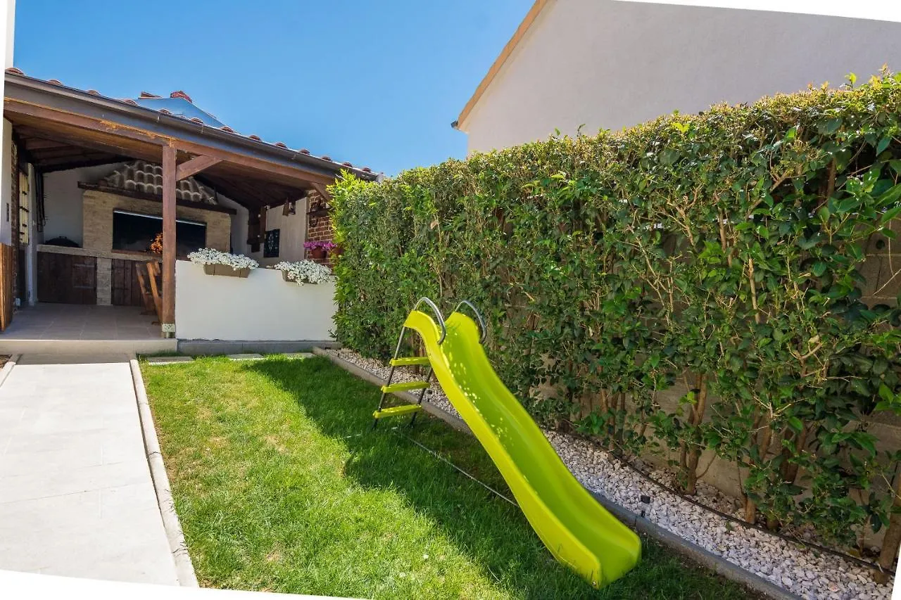Villa M&M Zadarvillas Vrana  0*, Vrana (Zadar)